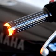 den-led-gu-xe-may-tich-hop-xi-nhan-motogadget