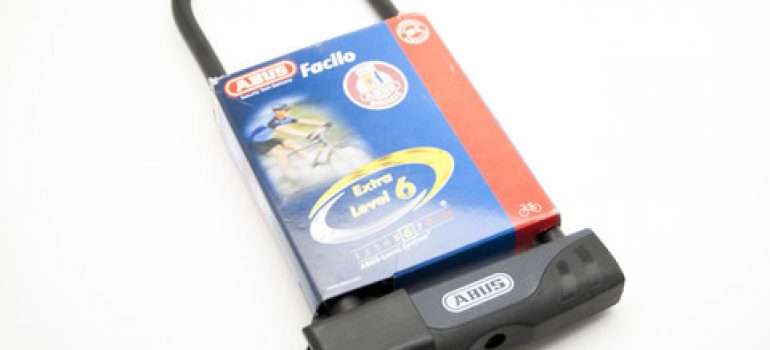 khoa-chu-u-xe-may-abus-facilo-32