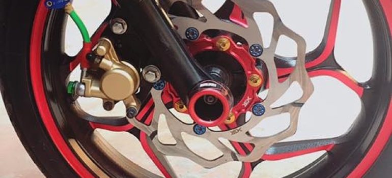 Exciter 150 do nhe voi doi chan day co bap cua biker Bac Giang