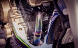 Raider voi nhieu trang bi cao cap khoe dang nhe cuoi chieu nang dep